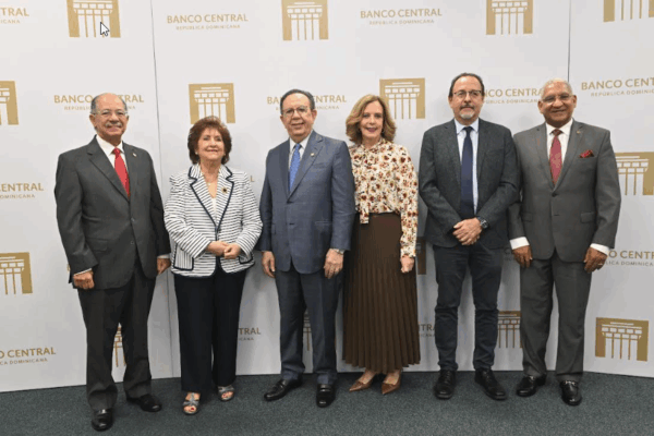 Valdez Albizu dice libros de Emely Tueni y Luis Toirac fortalecen la literatura dominicana