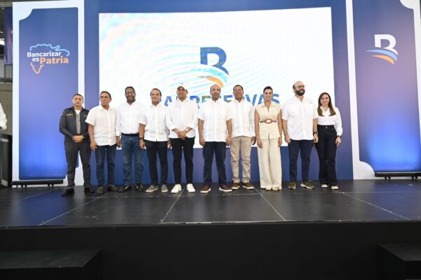 Banreservas celebra novena jornada de bancarización en el barrio Capotillo